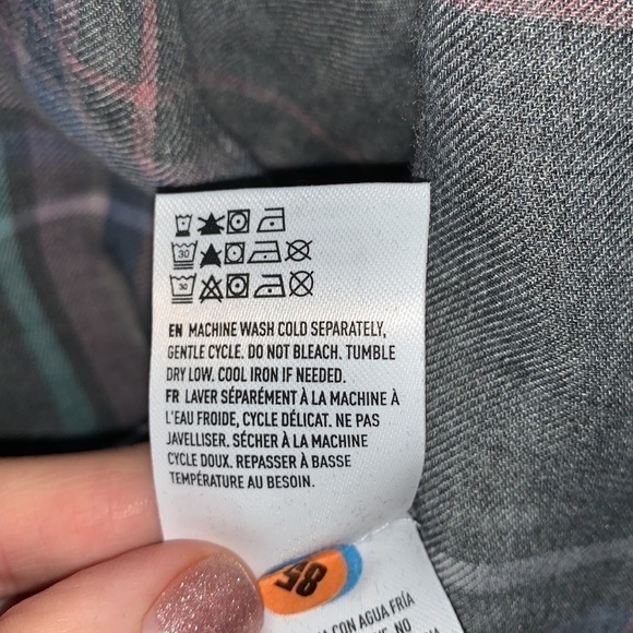 AMERICAN EAGLE OUTFITTERS Boyfriend Fit Button Down  - Burnout - Picture 12 of 15